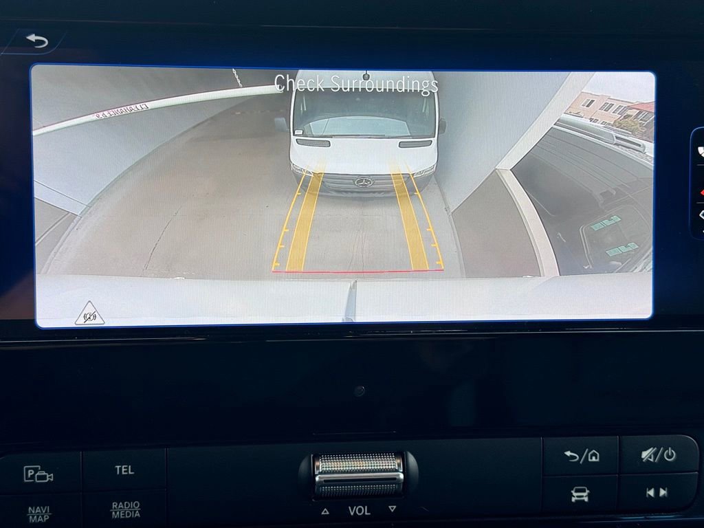 Used 2024 Mercedes-Benz eSprinter 170 Cargo image 21