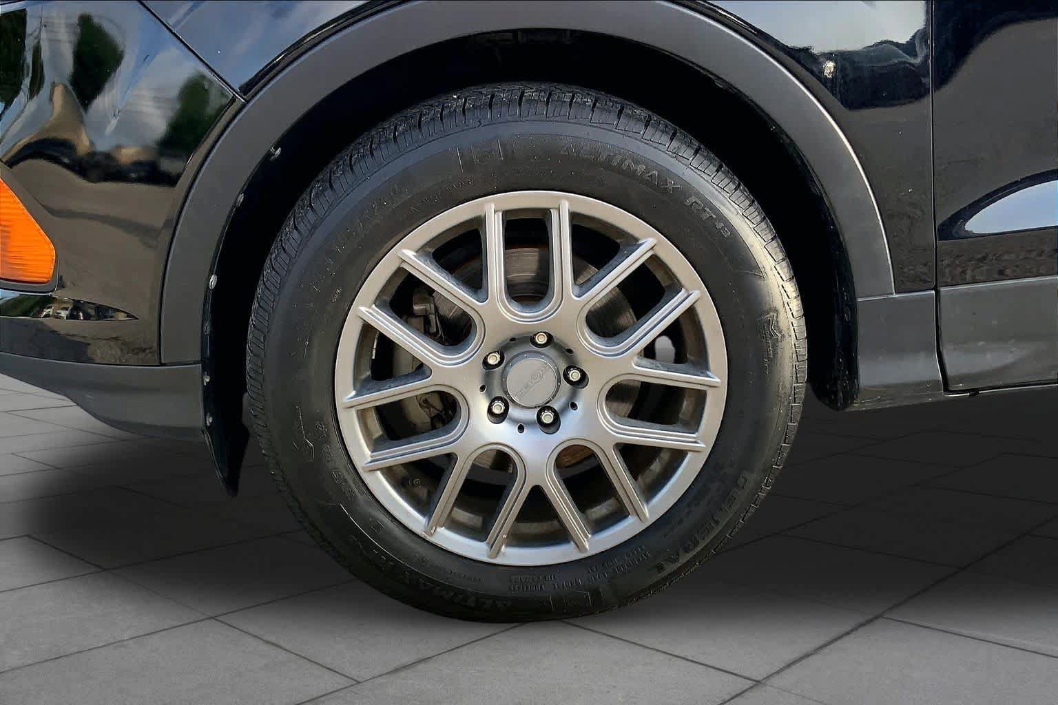 Used 2019 Ford Escape S FWD image 9