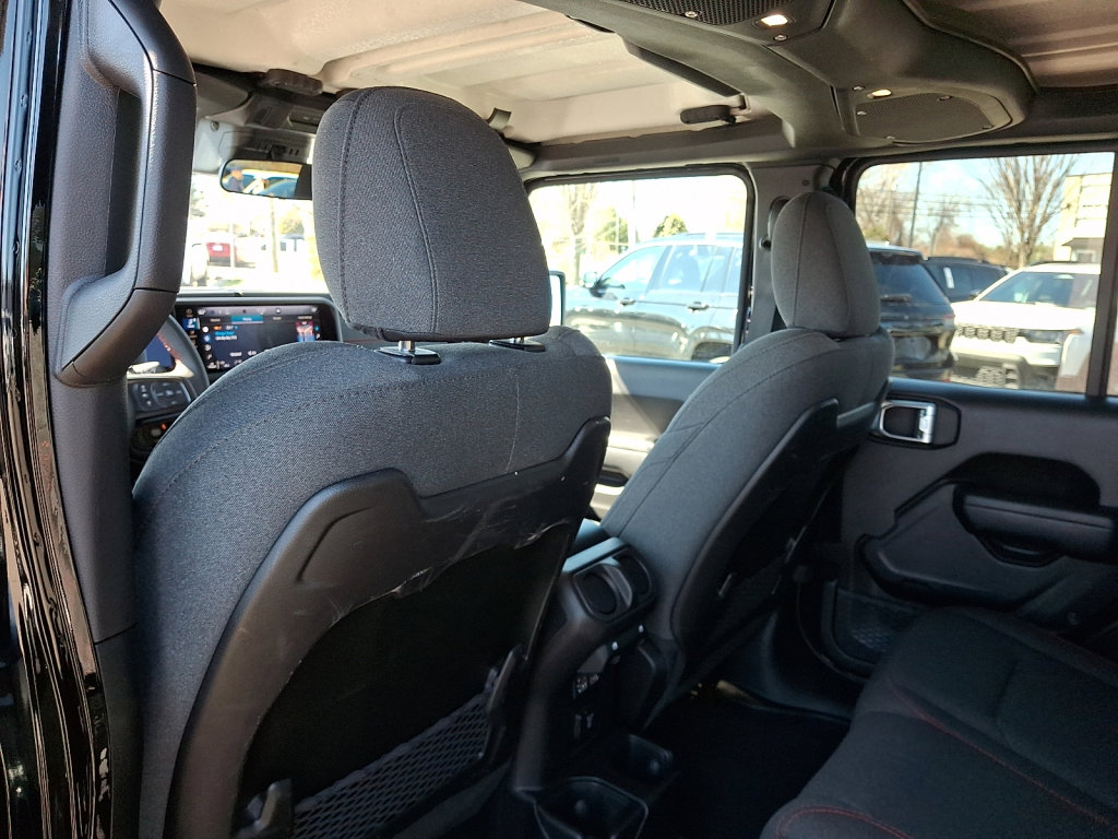 Certified 2025 Jeep Wrangler Unlimited Rubicon image 21