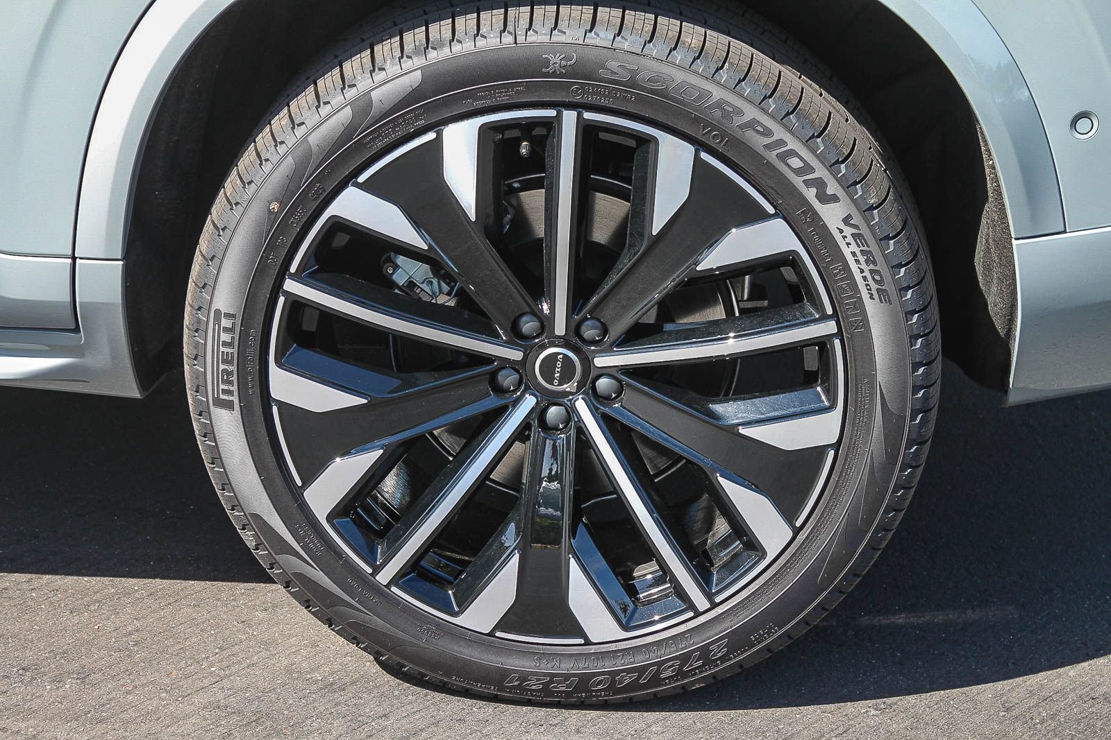 New 2026 Volvo XC90 B6 Ultra w/ Protection Package AWD/4WD image 10