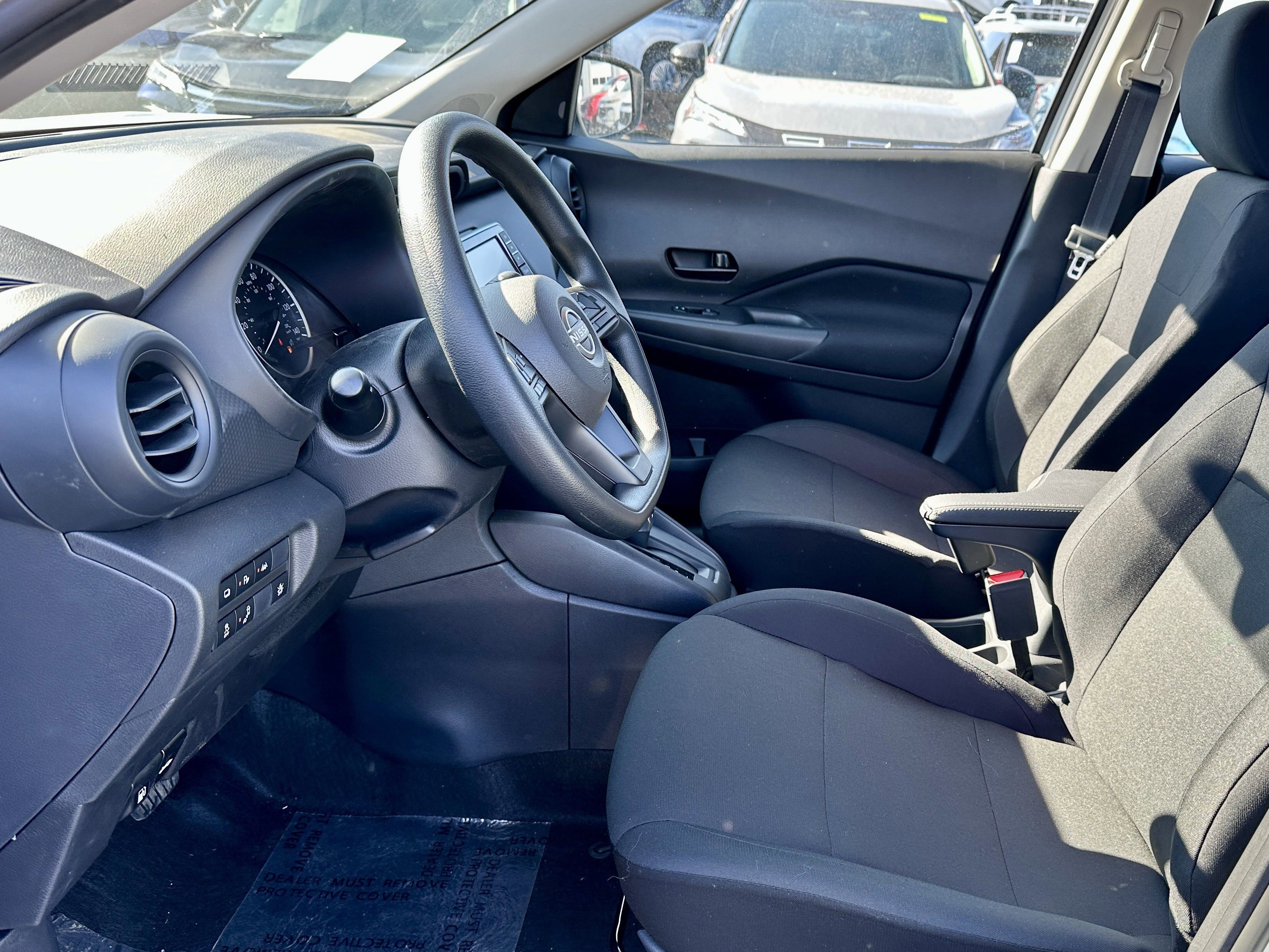 New 2025 Nissan Kicks Play S image 4