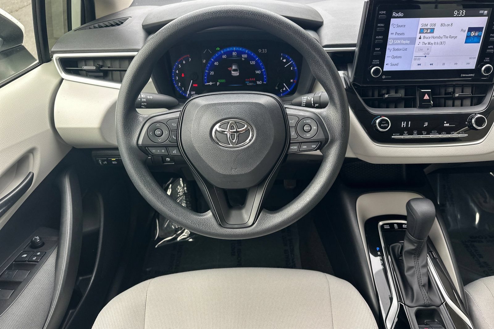 Used 2022 Toyota Corolla LE FWD image 15