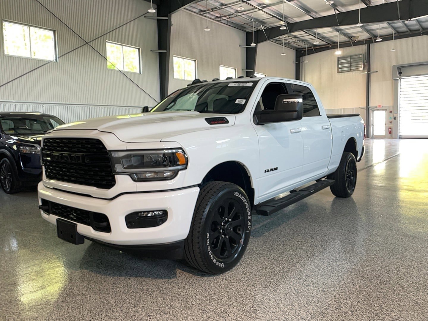 Used 2024 RAM 2500 Big Horn w/ Night Edition AWD/4WD image 3