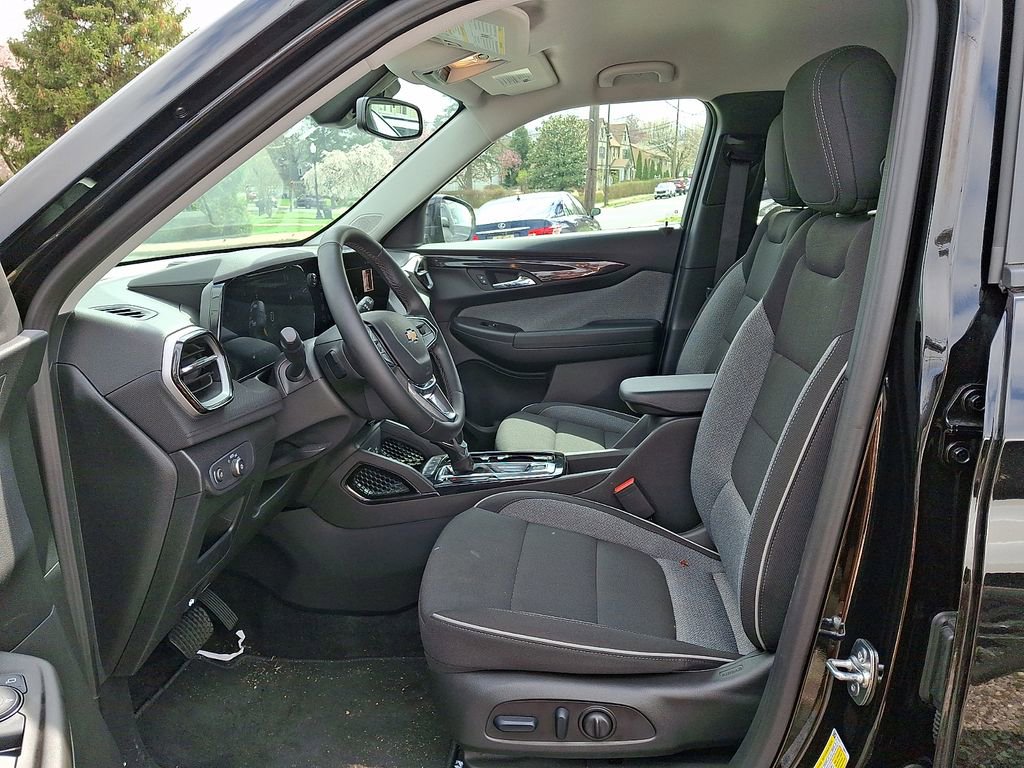 Used 2026 Chevrolet TrailBlazer LT w/ Convenience Package AWD/4WD image 14