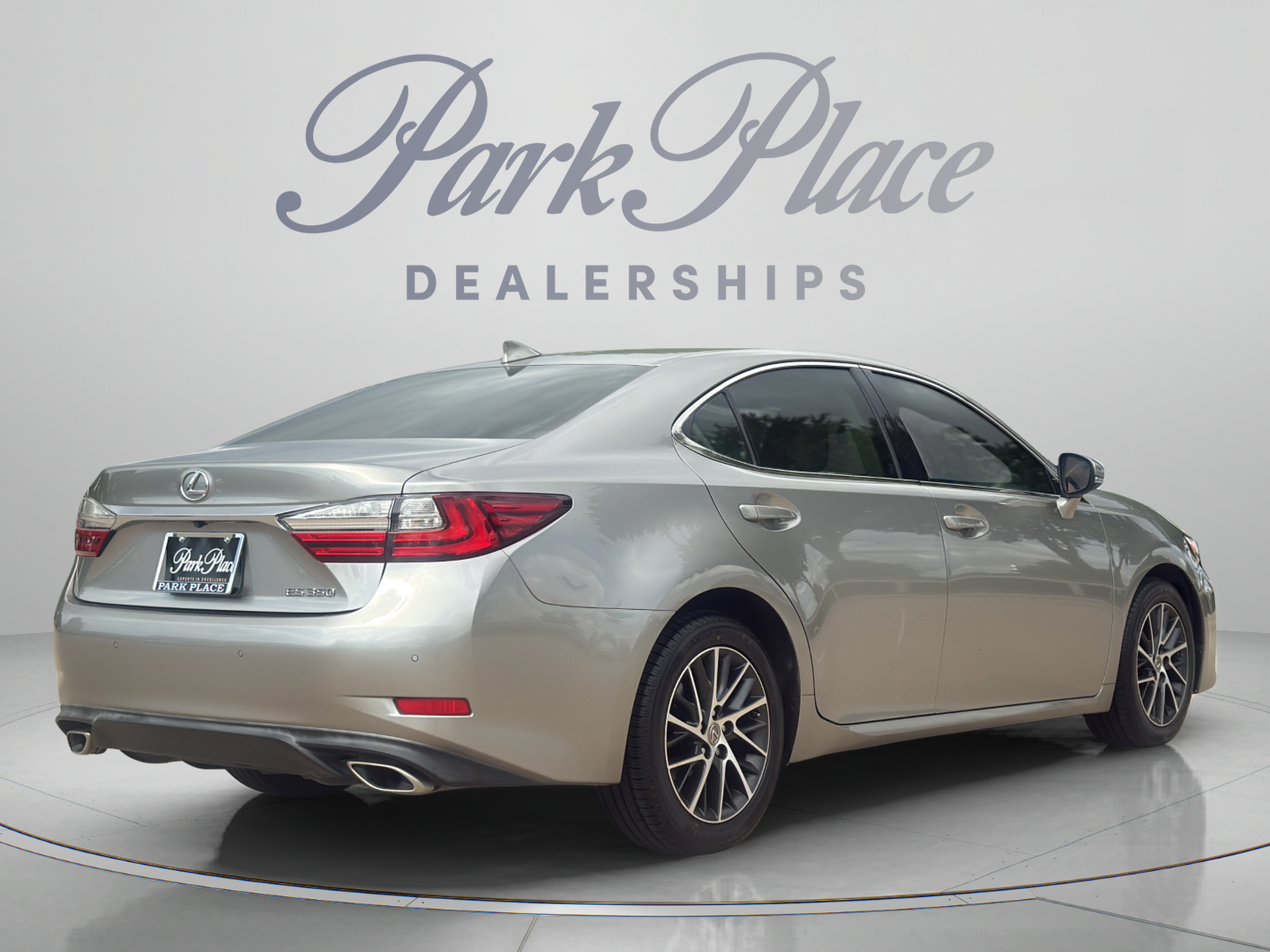 Used 2016 Lexus ES 350 w/ Luxury Package w/Wood Trim FWD image 5