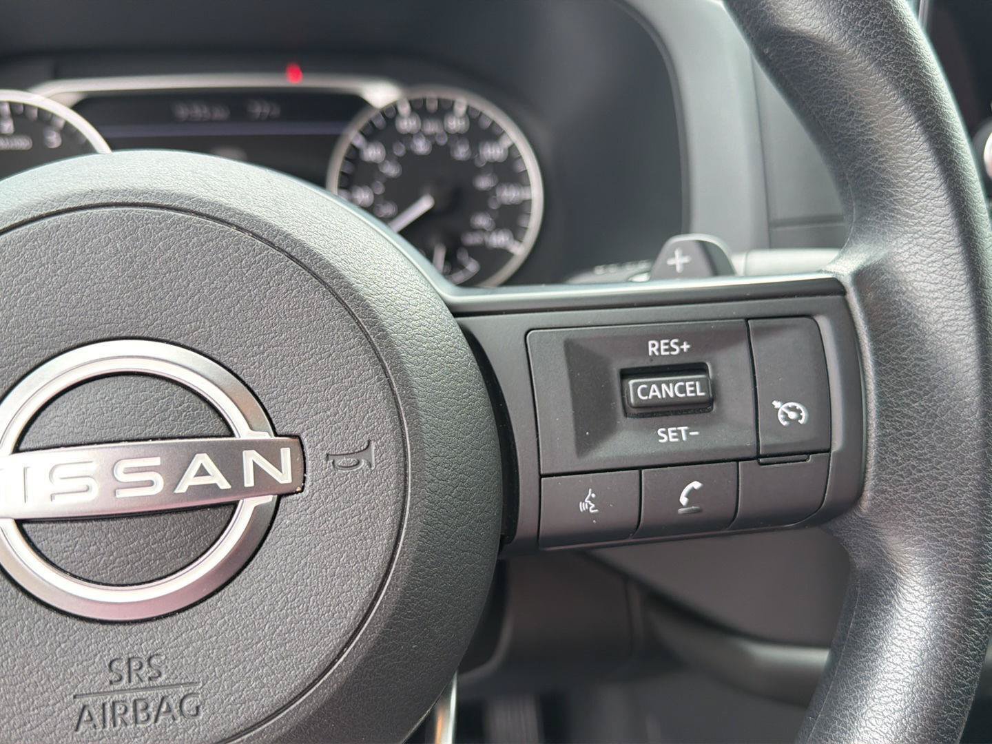 Used 2024 Nissan Pathfinder S FWD image 21