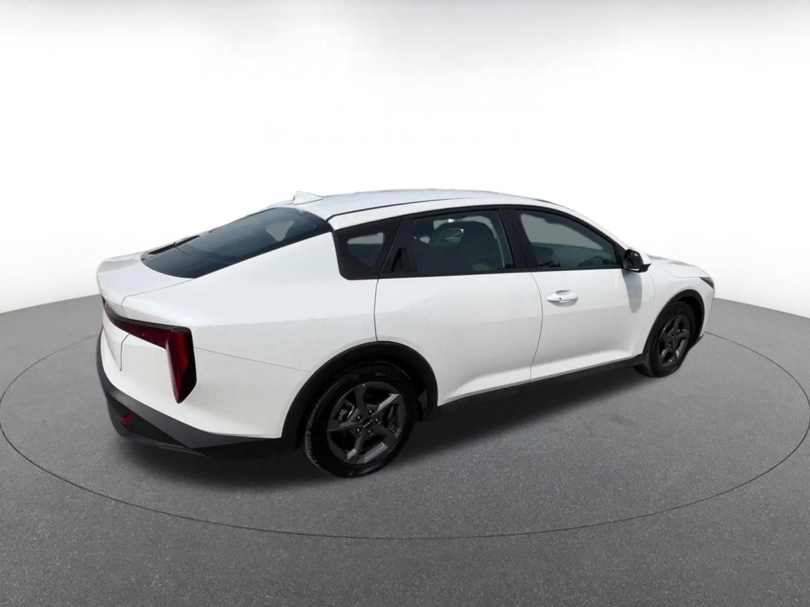 Used 2025 Kia K4 FWD image 15