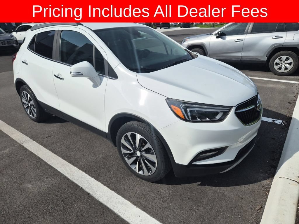 Used 2020 Buick Encore Essence FWD image 2
