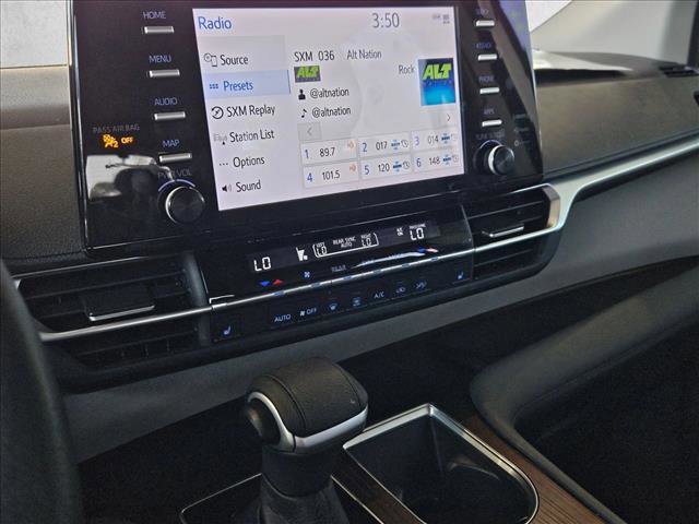 Used 2022 Toyota Sienna XLE image 8