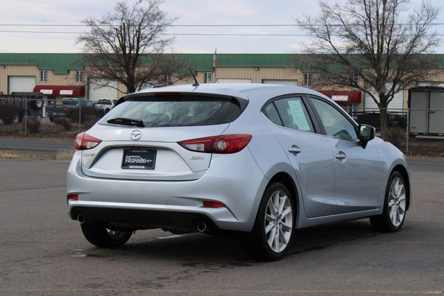 Used 2017 MAZDA MAZDA3 Touring image 5