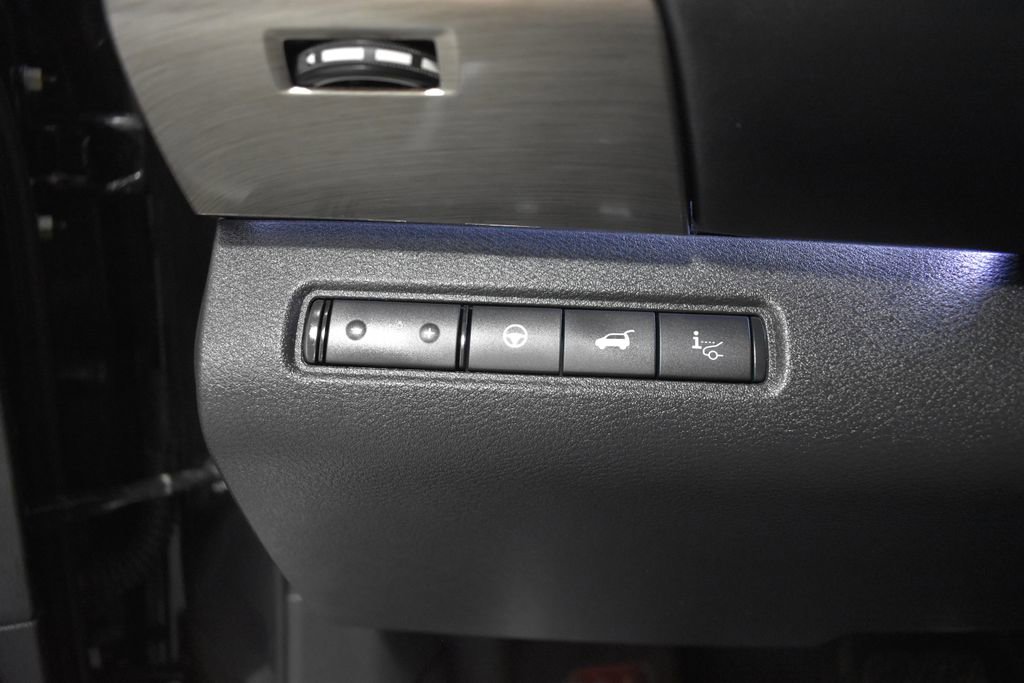 Certified 2024 Nissan Pathfinder Platinum image 19