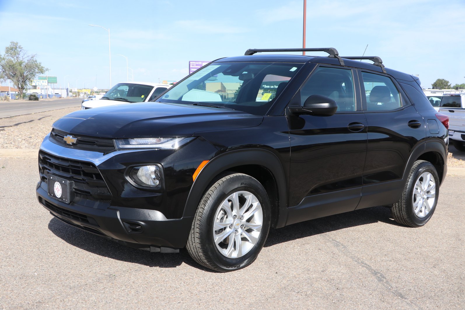 Used 2023 Chevrolet TrailBlazer LS FWD image 3