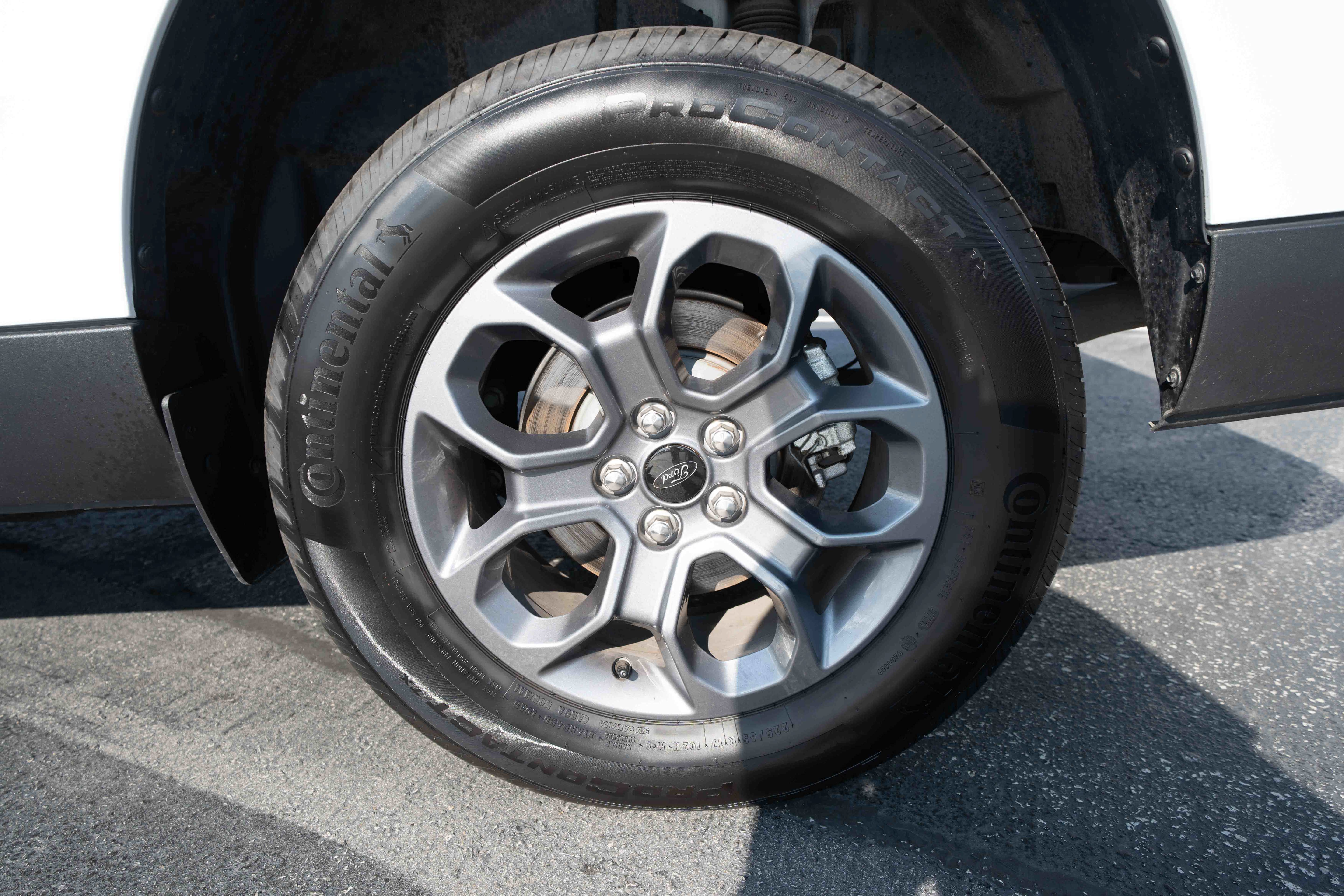 Used 2025 Ford Maverick XLT w/ Equipment Group 302A AWD/4WD image 28