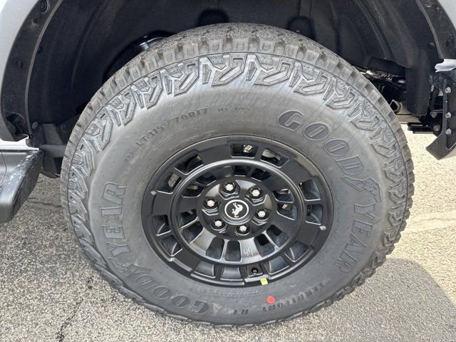 New 2026 Ford Bronco Outer Banks w/ Sasquatch Package image 4