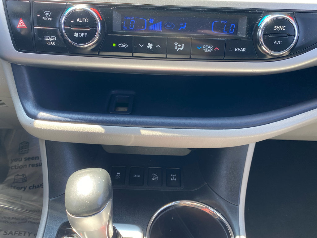 Used 2016 Toyota Highlander Plus image 21