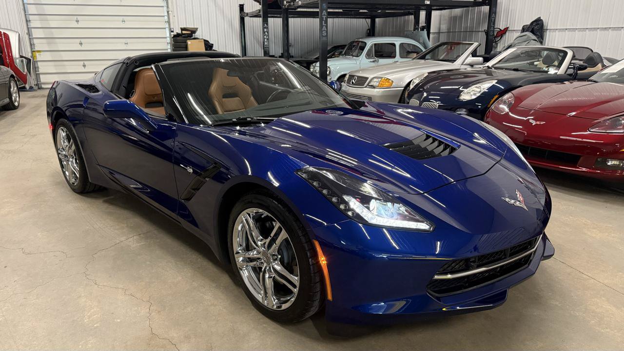 Used 2017 Chevrolet Corvette Stingray Coupe w/ 2LT Preferred Equipment Group RWD image 2