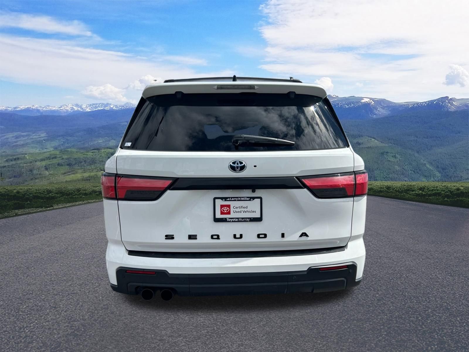 Used 2023 Toyota Sequoia TRD Pro AWD/4WD image 4