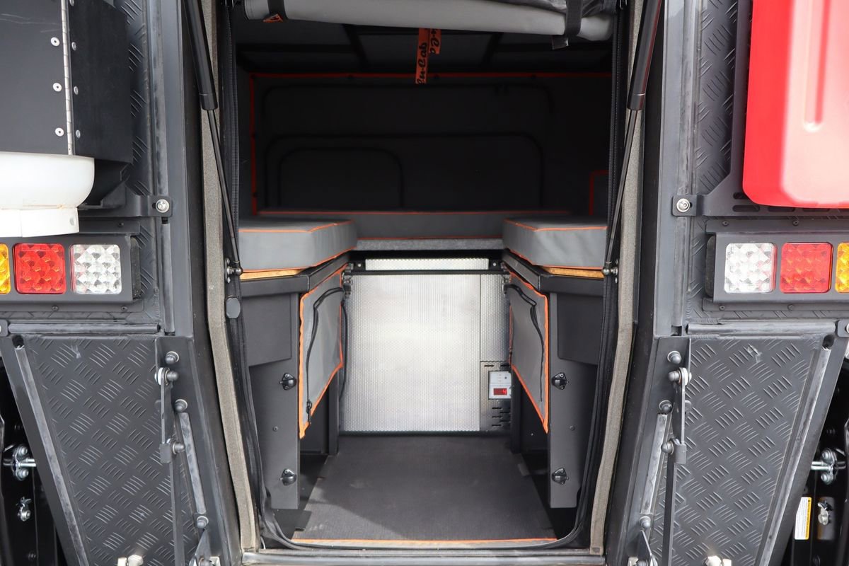 Used 2023 Toyota Tacoma TRD Off-Road w/ TRD Premium Off Road Package AWD/4WD image 17