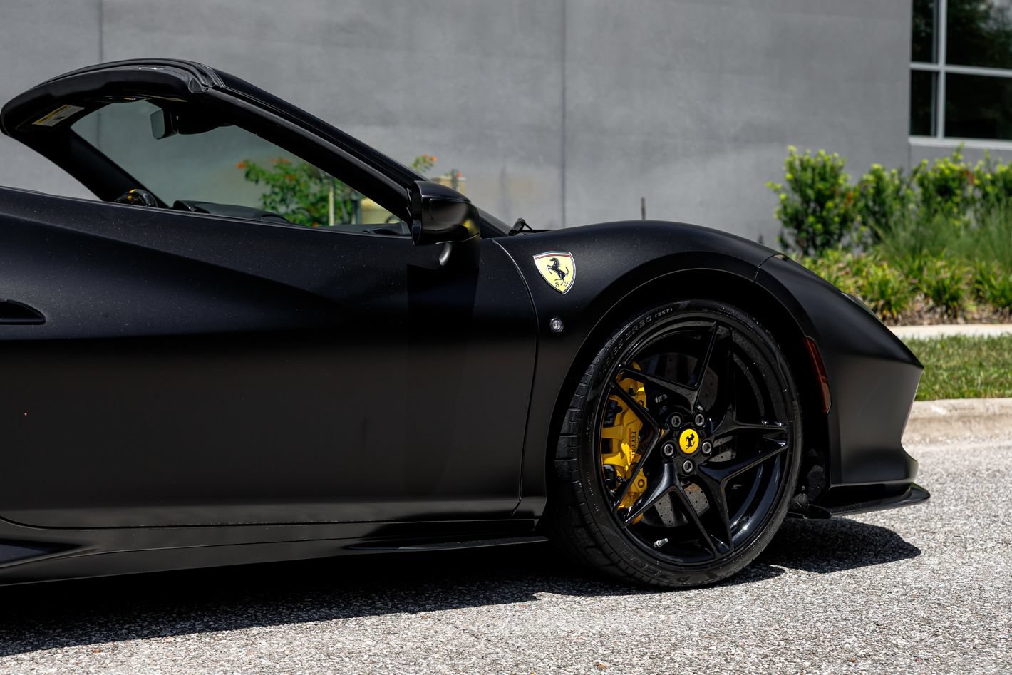 Used 2022 Ferrari F8 Tributo RWD image 18