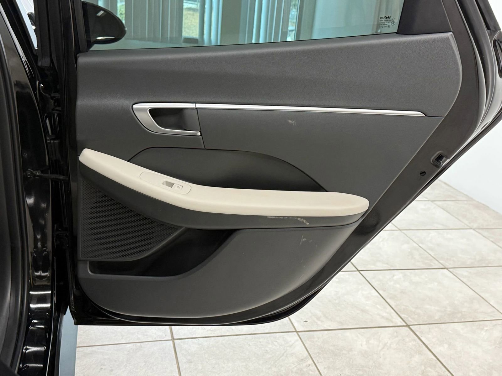 Used 2022 Hyundai Sonata SE w/ Cargo Package image 19