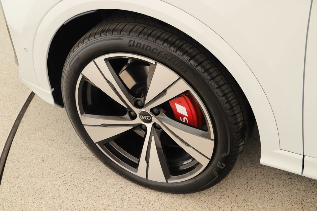 New 2025 Audi SQ5 Premium Plus image 29