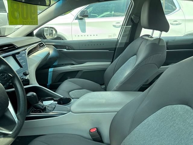 Used 2018 Toyota Camry LE FWD image 7
