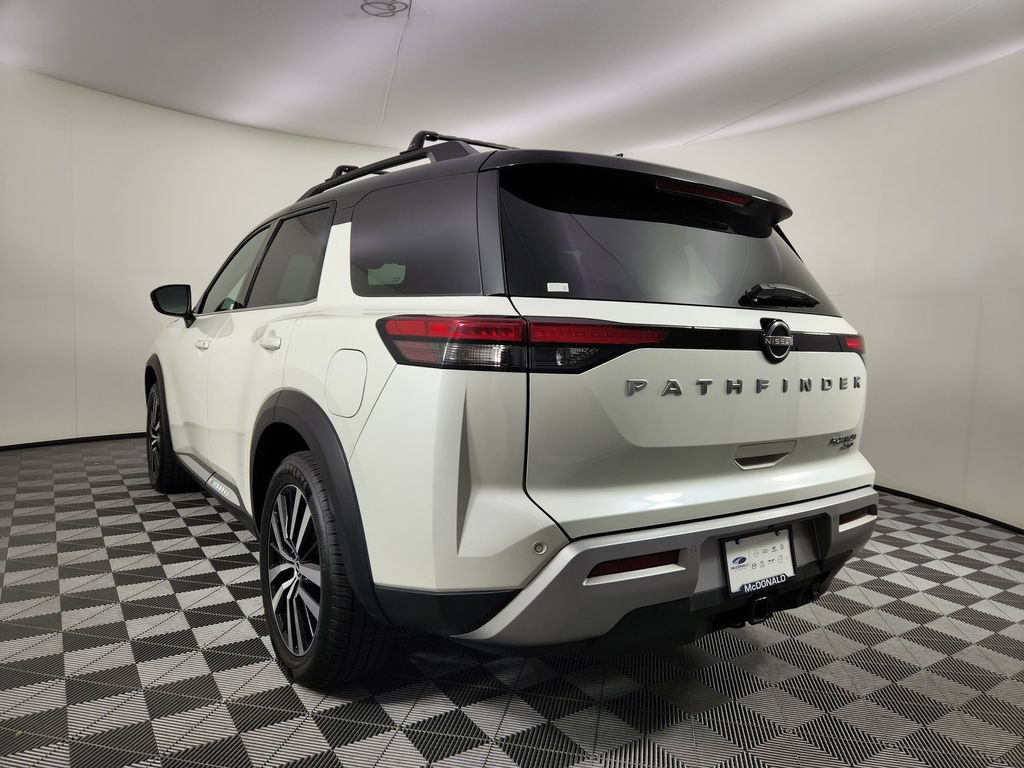Used 2023 Nissan Pathfinder Platinum AWD/4WD image 3