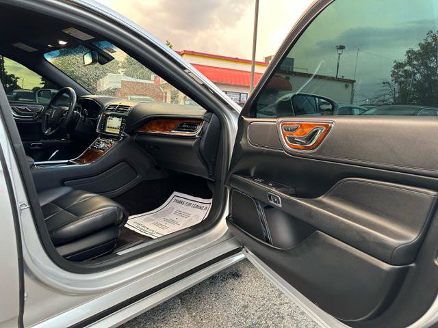 Used 2018 Lincoln Continental Premiere FWD image 13