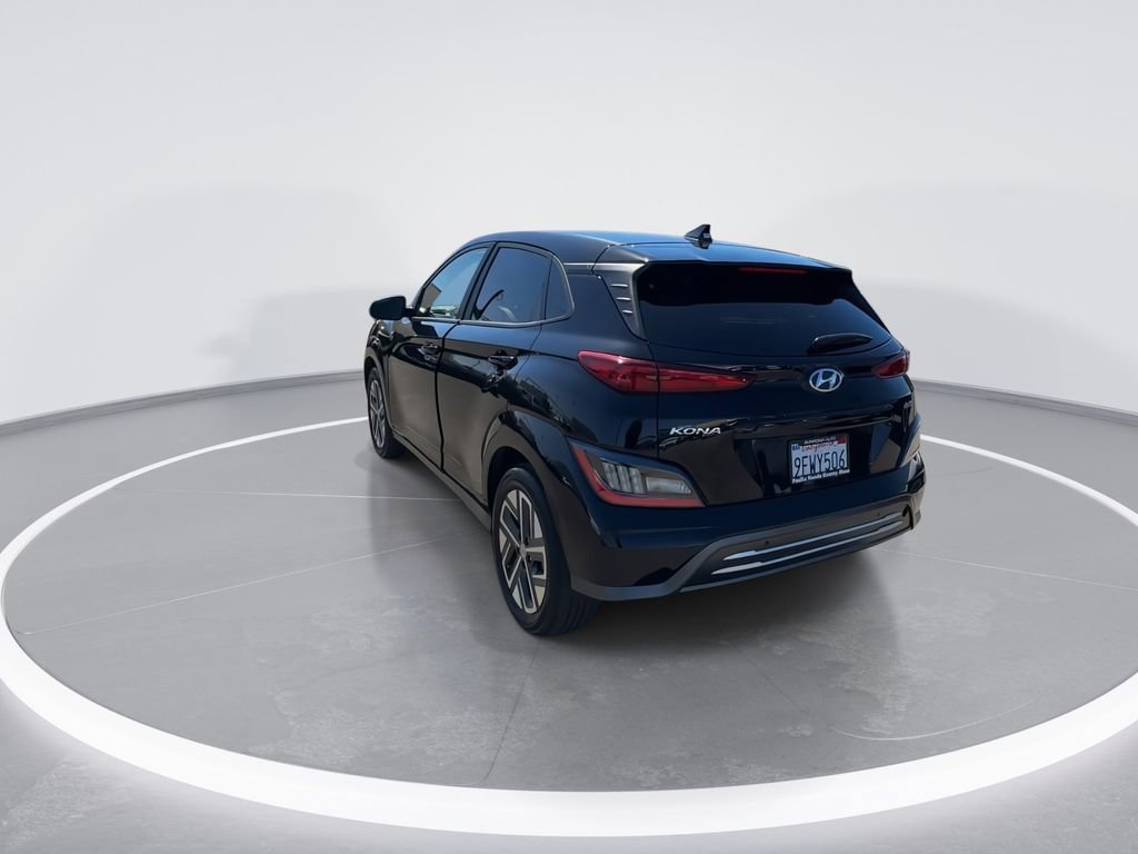 Used 2023 Hyundai Kona Limited w/ Cargo Package FWD image 12