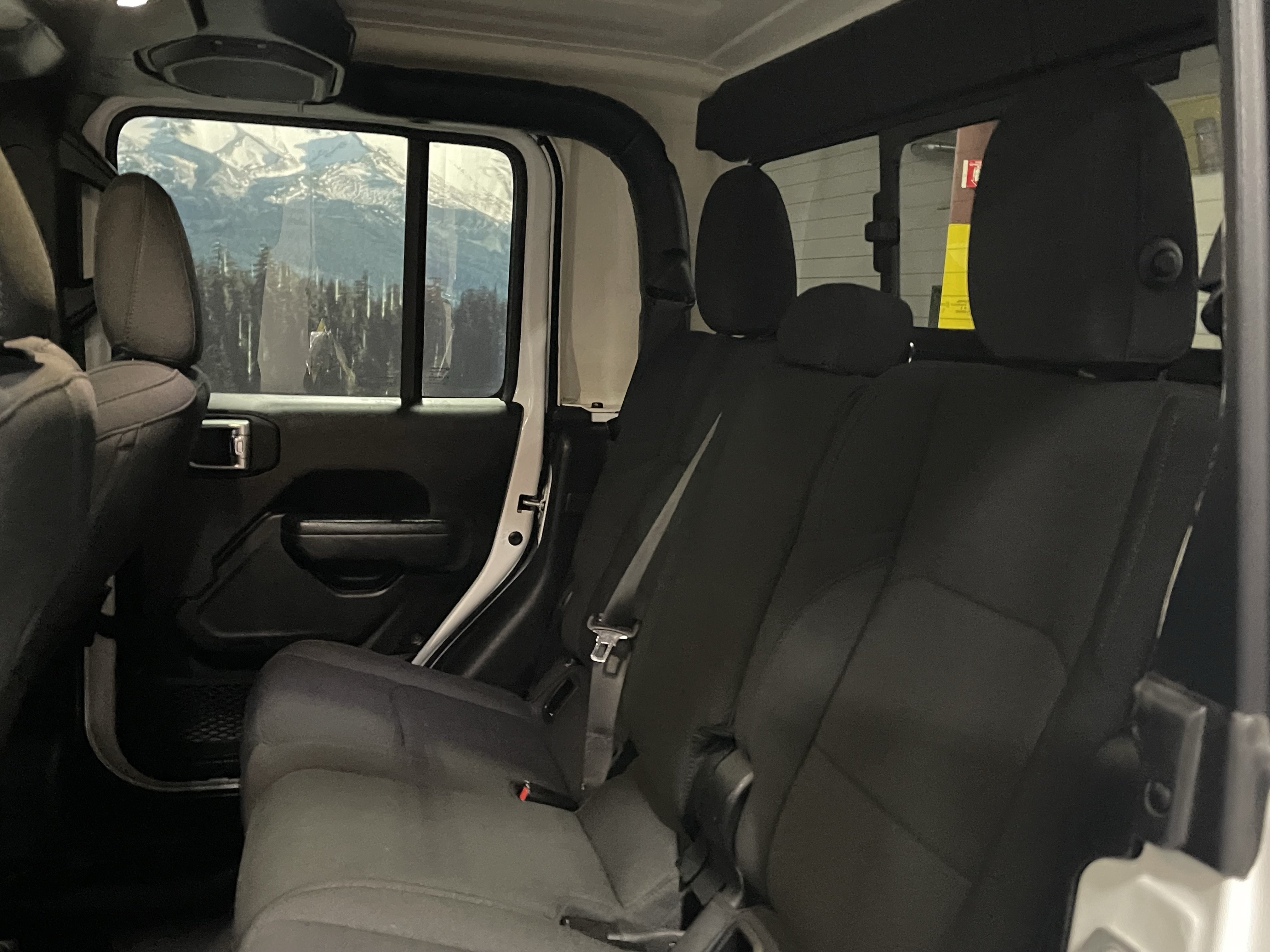 Used 2023 Jeep Gladiator Sport AWD/4WD image 16