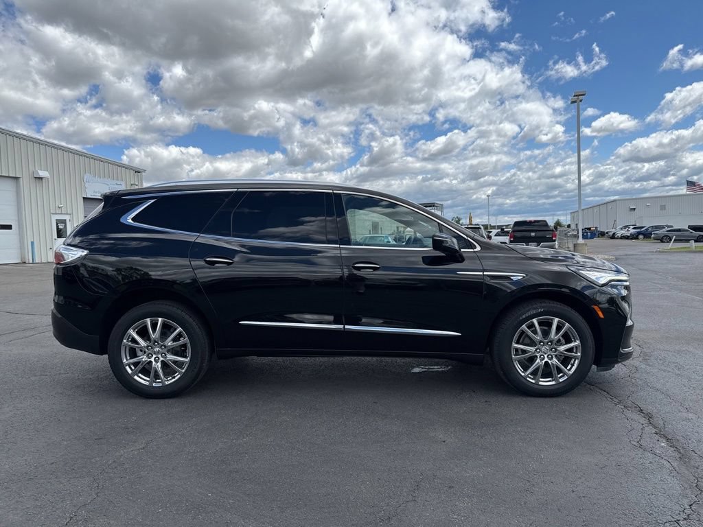 Used 2023 Buick Enclave Premium w/ Experience Buick Package AWD/4WD image 8
