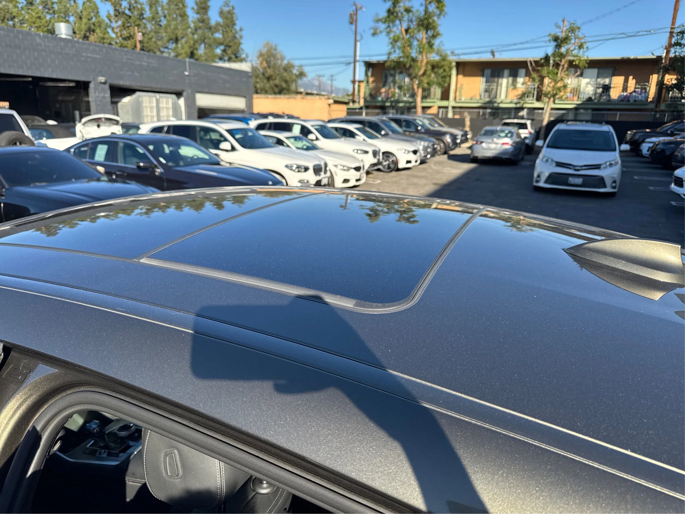 Used 2023 BMW X6 xDrive40i w/ M Sport Package image 11