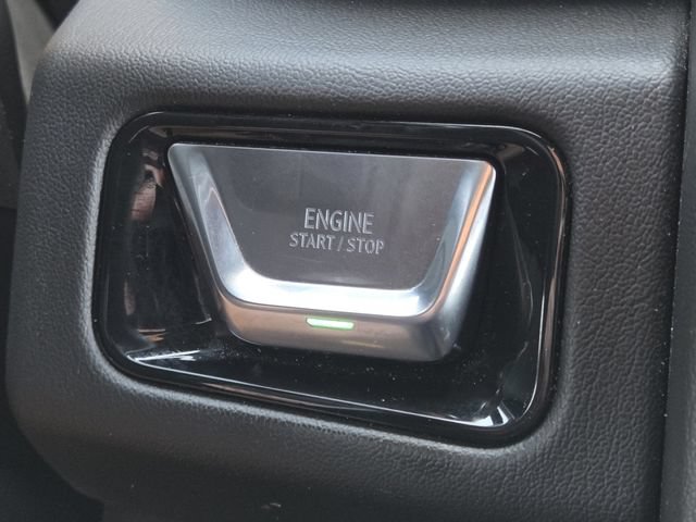 Certified 2025 GMC Yukon Denali AWD/4WD image 16