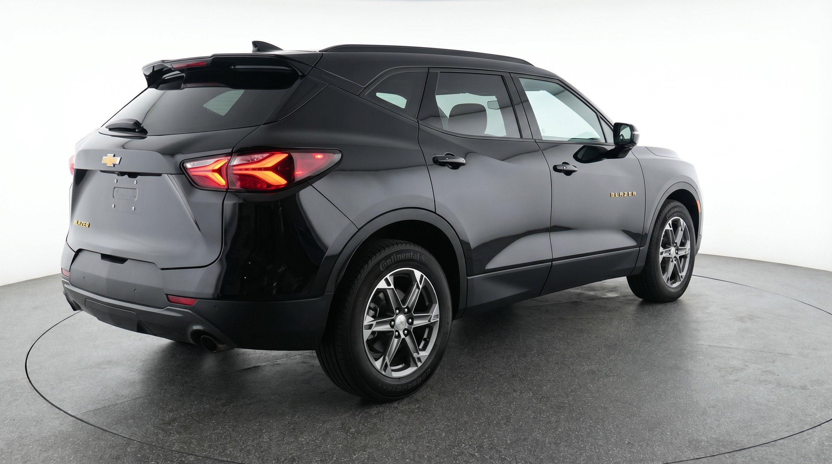 Used 2025 Chevrolet Blazer LT image 9