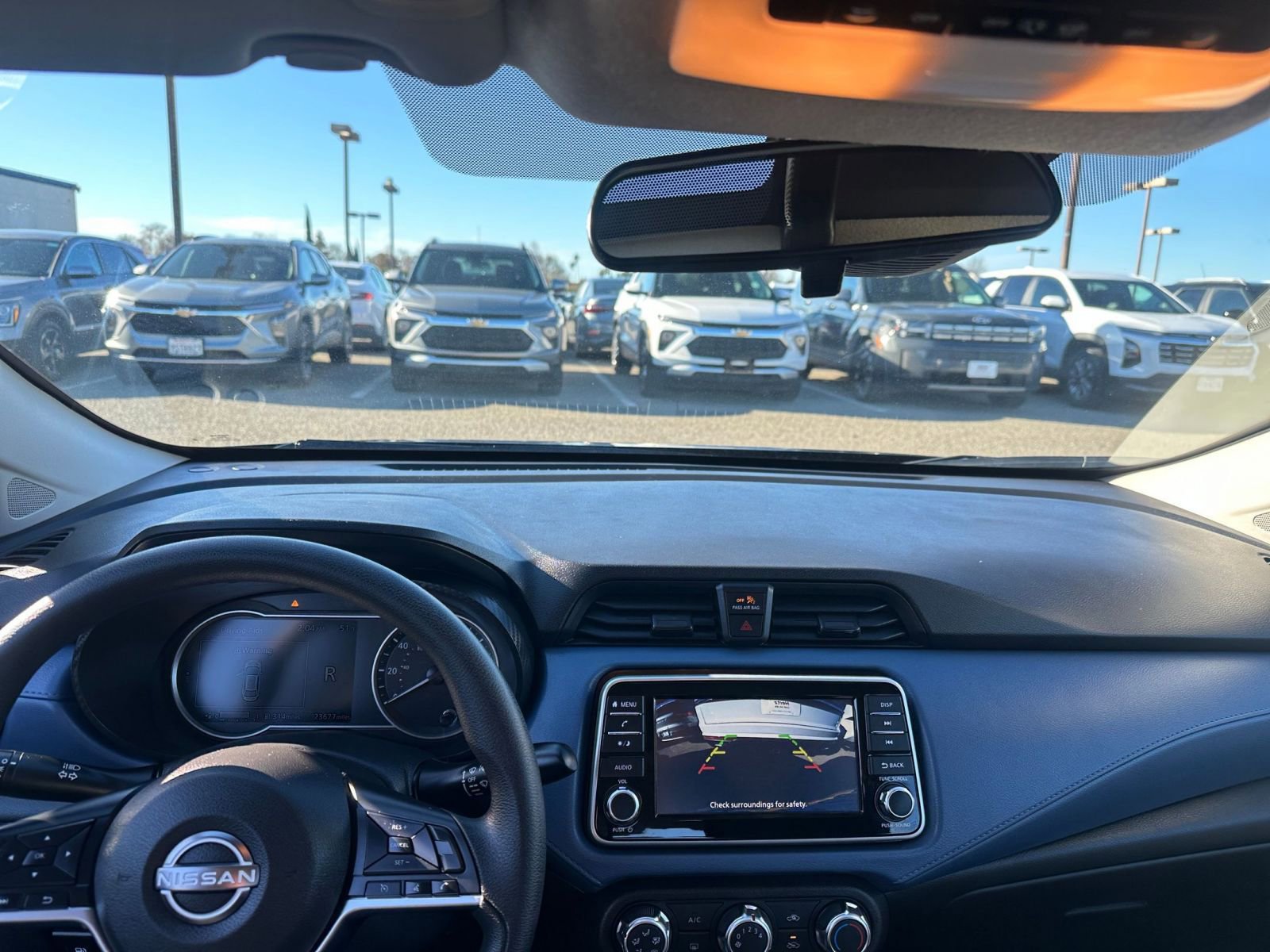 Used 2025 Nissan Versa SV image 33