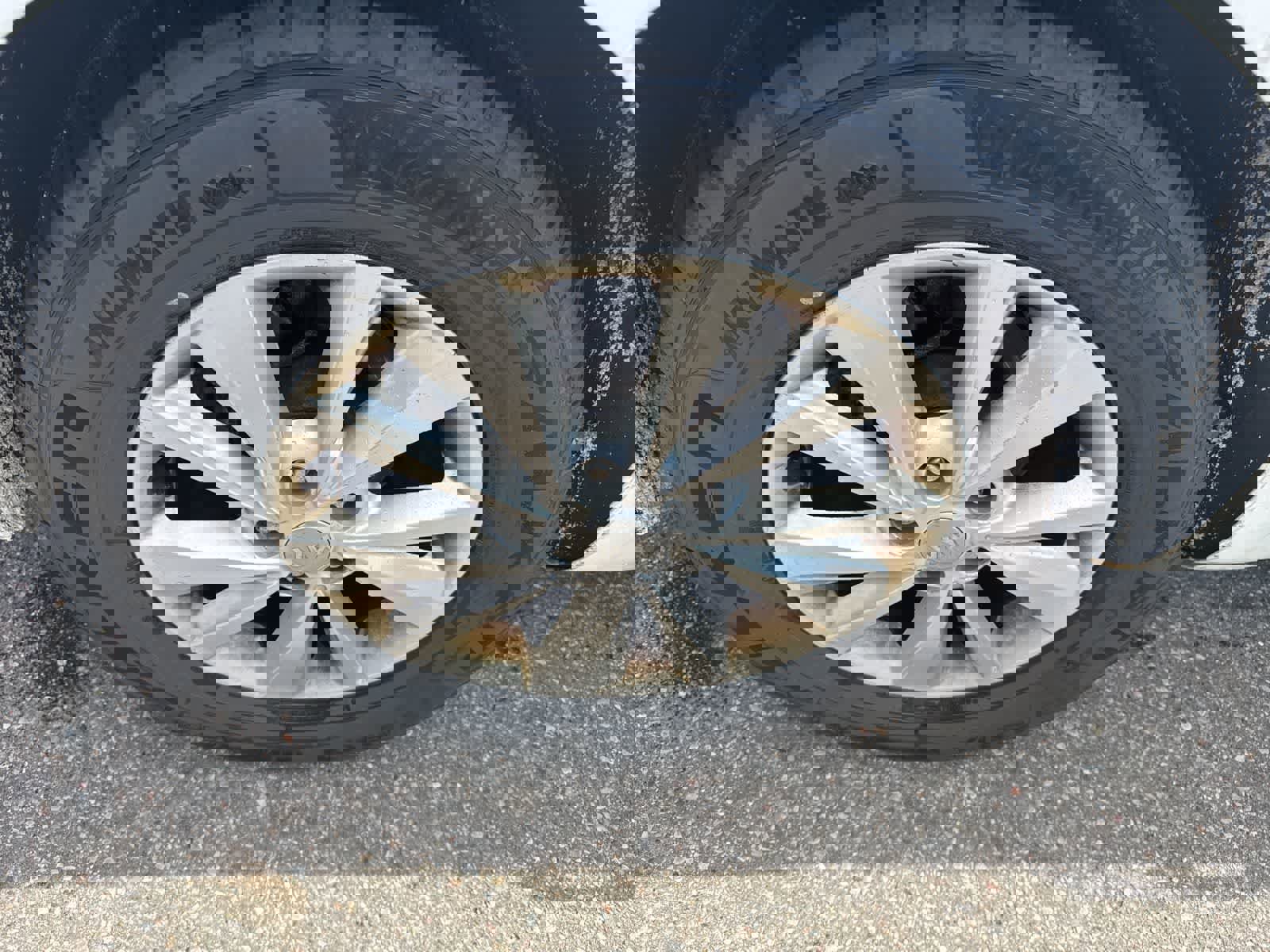 Used 2015 Kia Sedona LX image 11