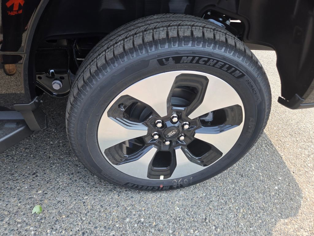 New 2025 Ford F150 Lightning Platinum image 9