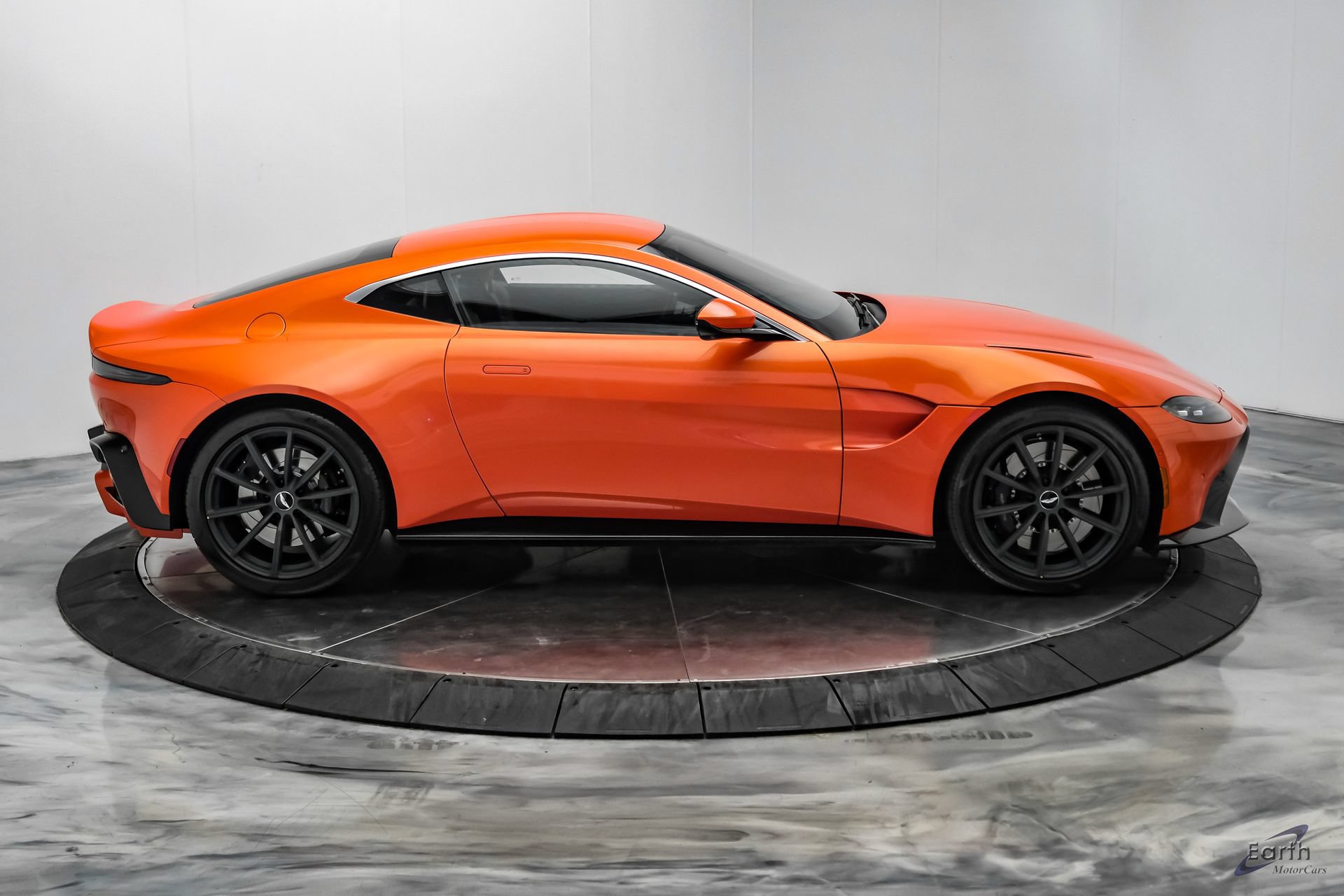 Used 2020 Aston Martin V8 Vantage Coupe RWD image 25