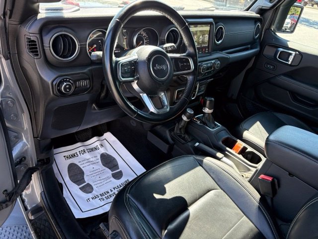 Used 2021 Jeep Gladiator Overland w/ Popular Equipment Package AWD/4WD image 28