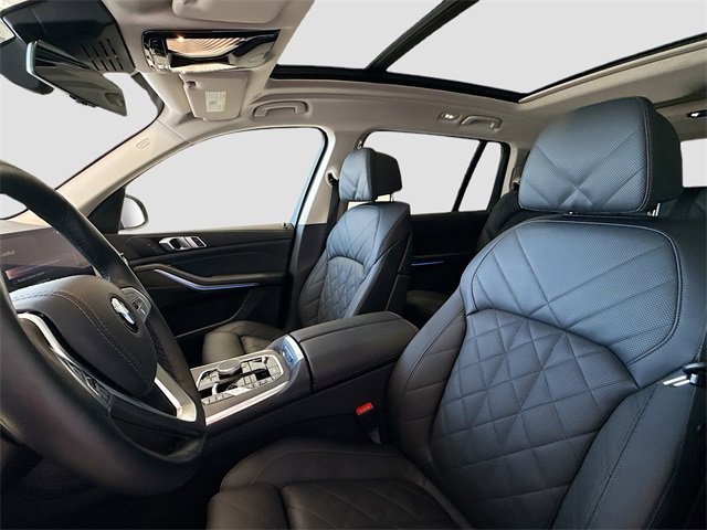 Used 2025 BMW X7 xDrive40i w/ Climate Comfort Package image 18