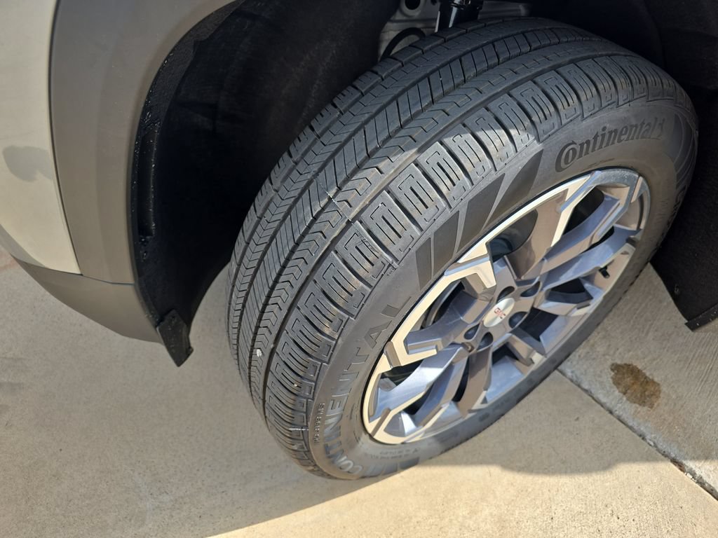 New 2027 GMC Terrain Elevation w/ Elevation Premium Package FWD image 31
