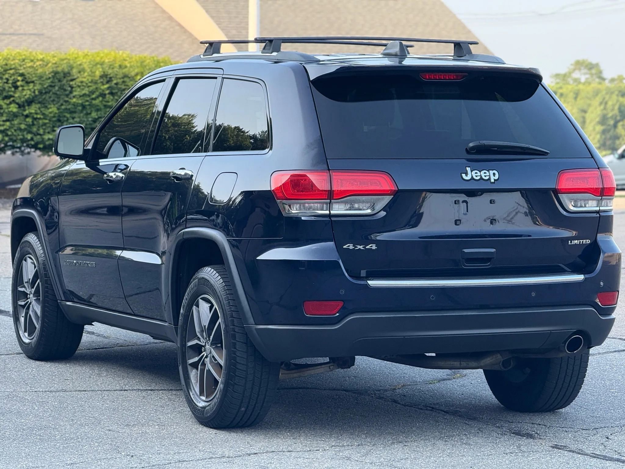 Used 2018 Jeep Grand Cherokee Limited image 7