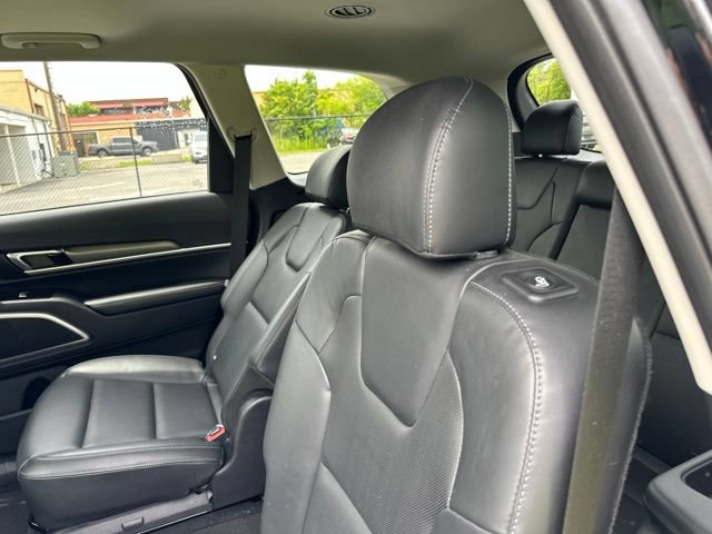 Certified 2021 Kia Telluride S FWD image 16