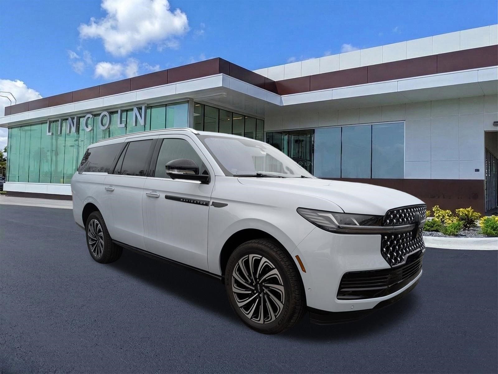 Certified 2025 Lincoln Navigator L Black Label video 3