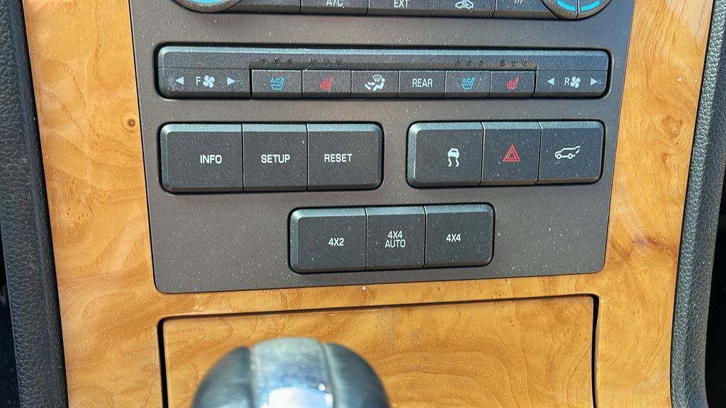 Used 2011 Lincoln Navigator 4WD w/ 101A Rapid Spec Order Code image 15