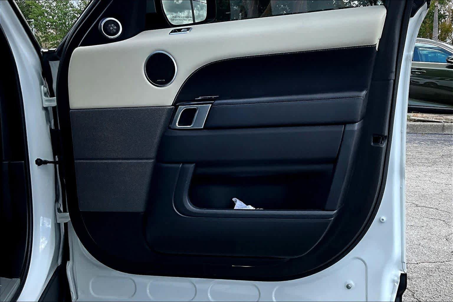 Used 2022 Land Rover Range Rover Sport HSE Silver Edition image 27