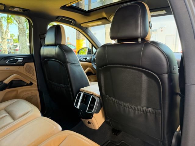 Used 2015 Porsche Cayenne Diesel image 15