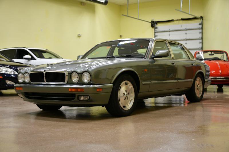 Used 1997 Jaguar XJ6 RWD image 8