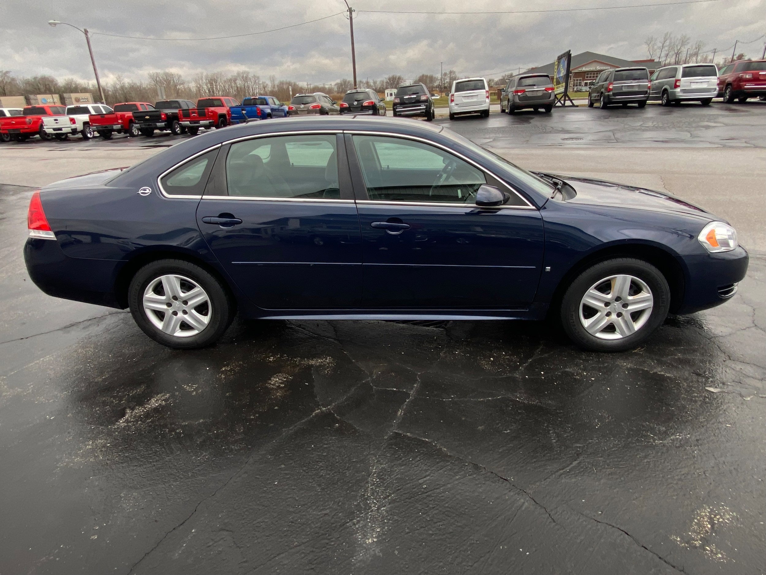 Used 2009 Chevrolet Impala LS FWD image 4