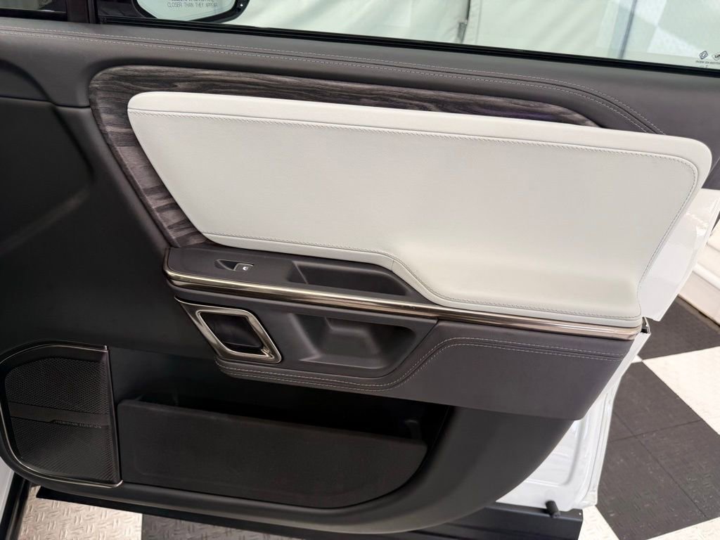 Used 2022 Rivian R1T Adventure image 22